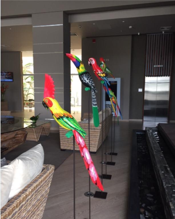 Ghl Hotel มอนเตริอา ภายนอก รูปภาพ Parrots