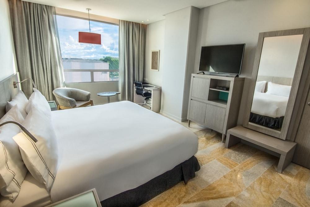 Ghl Hotel มอนเตริอา ภายนอก รูปภาพ A bedroom at the hotel
