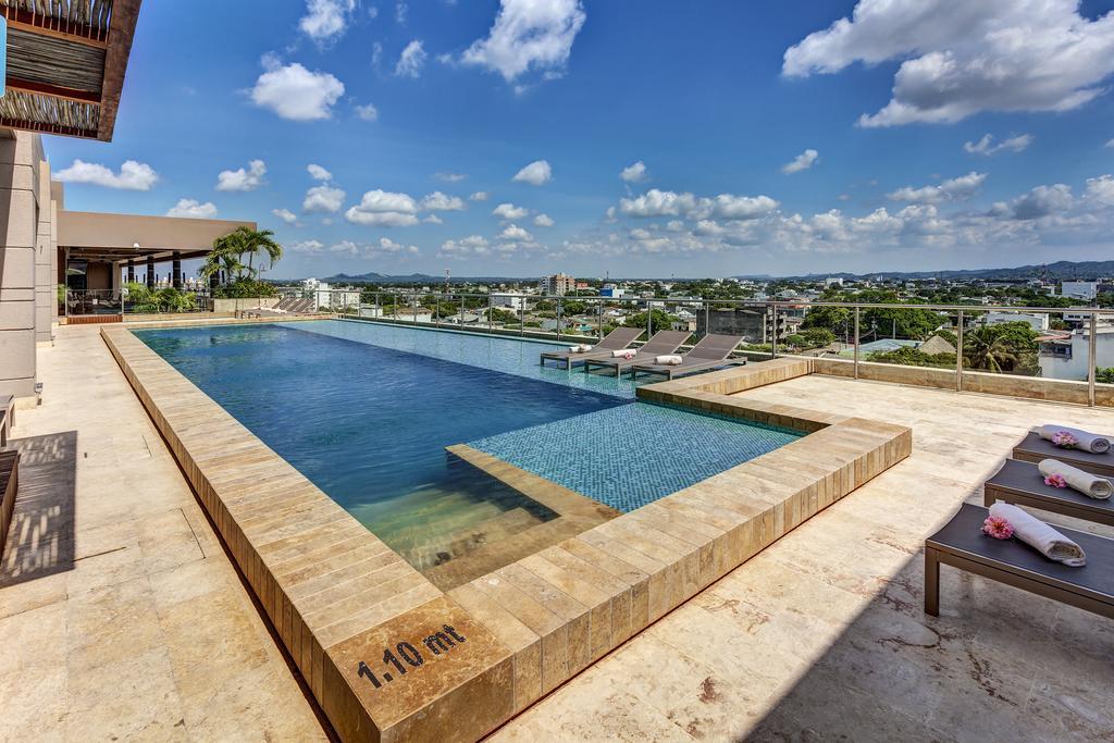 Ghl Hotel มอนเตริอา ภายนอก รูปภาพ Infinity pool at the rooftop