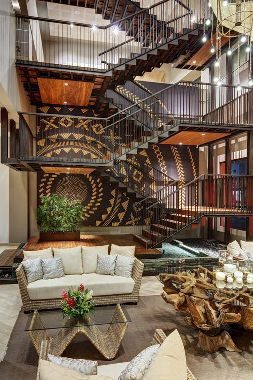 Ghl Hotel มอนเตริอา ภายนอก รูปภาพ The interior of the RITZ-CARLTON, Maldives